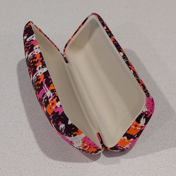 Vera Bradley "Houndstooth Tweed" Clamshell Glasses Case - Picture 12 of 13